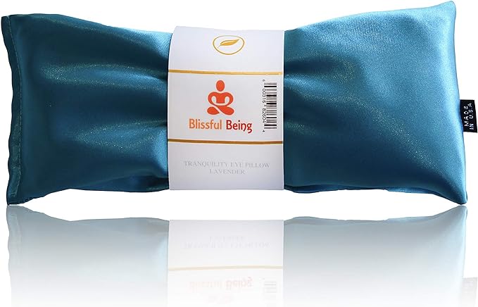 A lavender eye pillow. Best gifts for self-care.