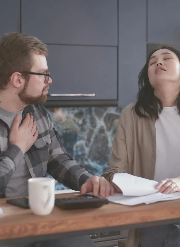 The Effects of Complaining Are Far More Than You Might Think, According to Spiritual Teachers & Psychologists